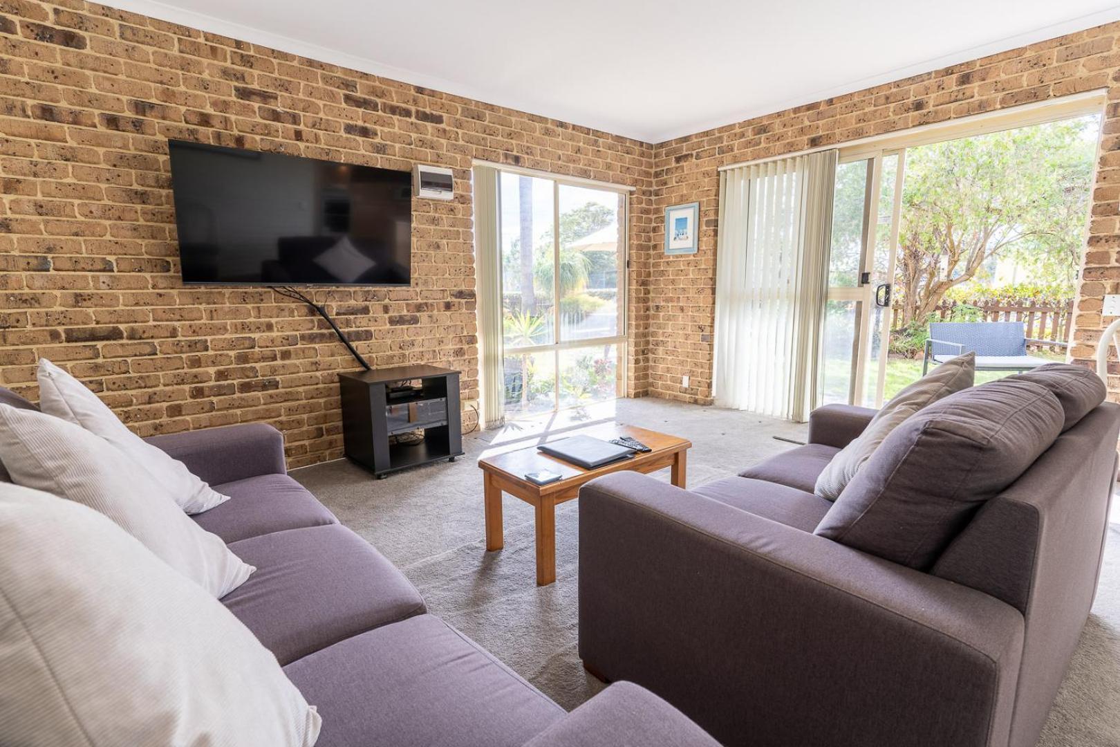 ميريمبولا Beachfront Apartments المظهر الخارجي الصورة